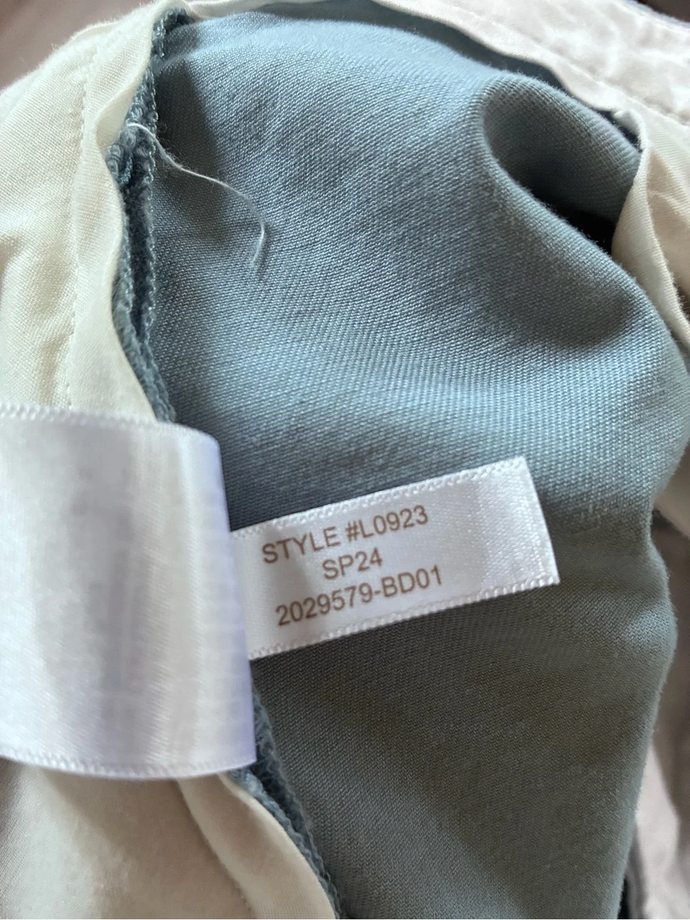 J. Crew Men’s 7” Chino short